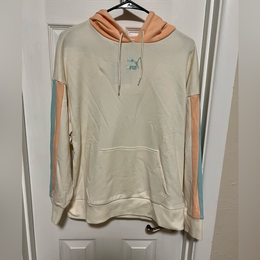Puma Women’s Sweatshirt Size M